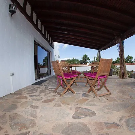 Pipo Villa *